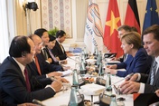 Bundeskanzlerin Angela Merkel empfängt  Nguyễn Xuân Phúc, Premierminister Vietnams und Vorsitzender der Asiatisch-Pazifischen Wirtschaftsgemeinschaft (APEC), zu einem bilateralen Gespräch im Vorfeld des G20-Gipfels.