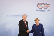 Bundeskanzlerin Angela Merkel trifft den türkischen Präsidenten Recep Tayyip Erdoğan zu einem bilateralen Gespräch. 