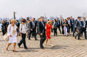 After a boat trip round the harbour the accompanying partners of the G20 heads of state and government head for lunch in a fish restaurant in the harbour in Hamburg.