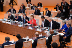 Bundeskanzlerin Angela Merkel spricht bei der G20-Autaktsitzung.