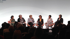 Die Kanzlerin bei der Podiumsdiskussion „Taking Gender Equality to the Core of the G20“ auf dem W20-Dialogforum in Berlin 