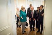 Bundeskanzlerin Angela Merkel, der französische Präsident Emmanuel Macron und der russische Präsident Wladimir Putin nach dem Arbeitsfrühstück im Hotel Atlantic.