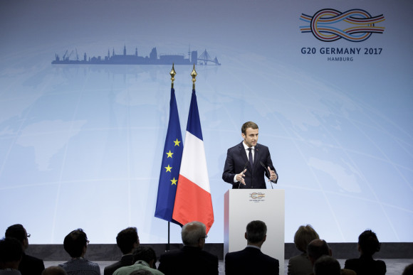 Emmanuel Macron, Präsident Frankreichs, gibt eine Pressekonferenz nach dem G20-Gipfel.