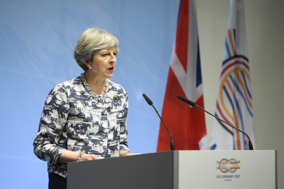 Theresa May, Premierministerin Großbritanniens, gibt eine Pressekonferenz nach dem G20-Gipfel.