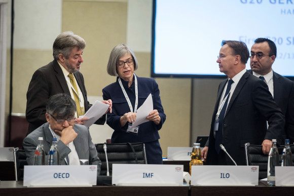 Auftaktbilder beim G20-Sherpatreffen im Konferenzraum des Hilton Hotels.
