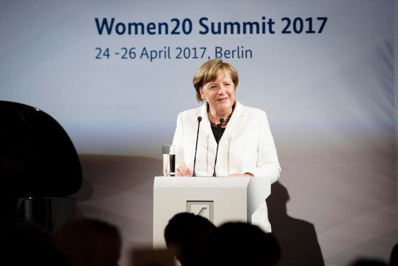 Bundeskanzlerin Angela Merkel bei einer Rede, im Rahmen eines Galadinners anlässlich des W20-Summits, in Berlin.