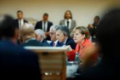 Federal Chancellor Angela Merkel opens the G20 summit’s first working session on global growth and trade.