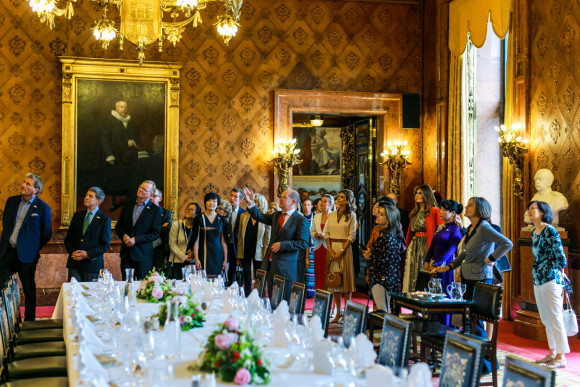 Olaf Scholz, Hamburg's First Mayor, giving the G20 leaders' accompanying partners a guided tour of Hamburg City Hall.