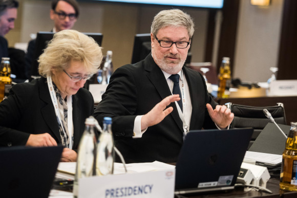 Lars-Hendrik Röller, Sherpa and Chief Economic Advisor to the Chancellor (at right), at the first G20 Sherpa Meeting in Berlin's Hilton Hotel